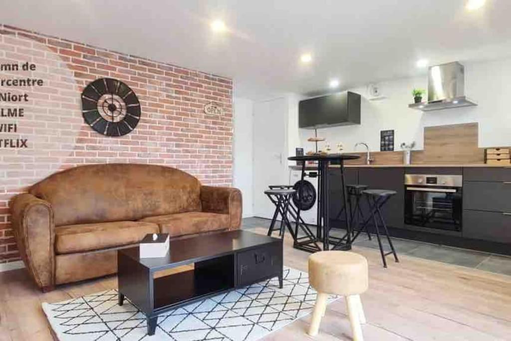 L'Atelier D'Emilie Appartement Bessines Buitenkant foto